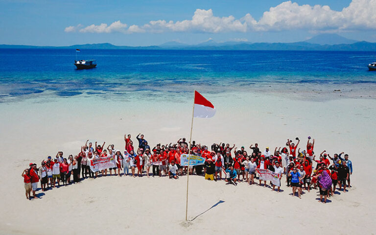 Open trip hut ri